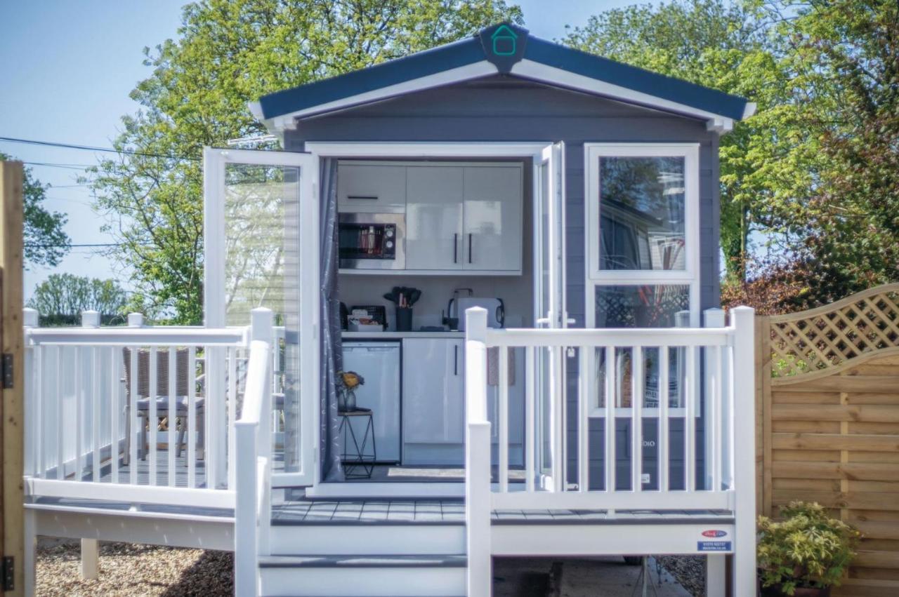 The Studio - 1 Bedroom Cabin - 암로스 외부 사진